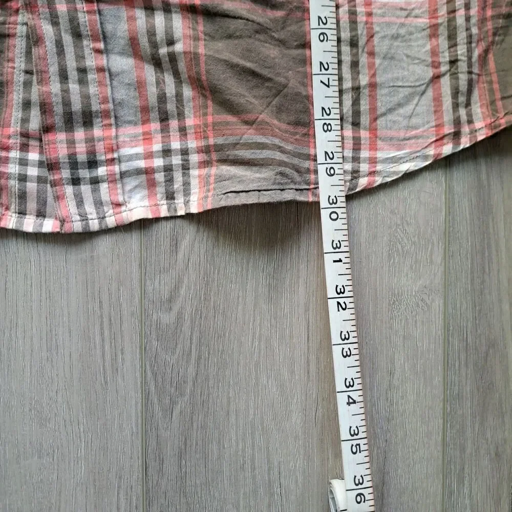 Woolrich Mens Size Medium Plaid Cracked Button Up Short Sleeve Shirt‎ Pockets